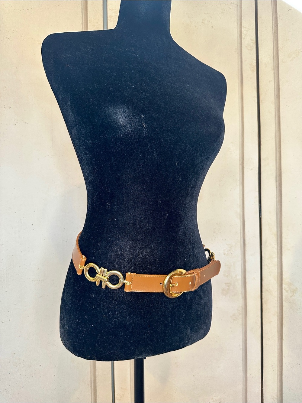 Women’s Designer inspired Brown Leather Belt w Brass Hardware M/L GUC